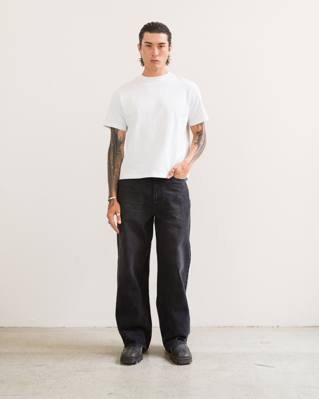 Wide Leg Jeans (Vintage Black)